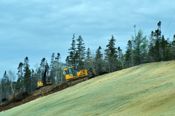 Cost of Hill Grading in Des Moines