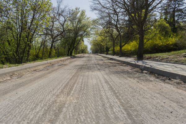 Unpaved Road Repair in Des Moines