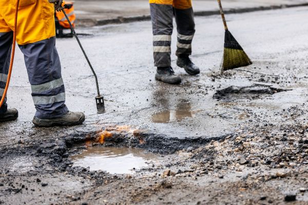 Gravel Pothole Repair in Des Moines